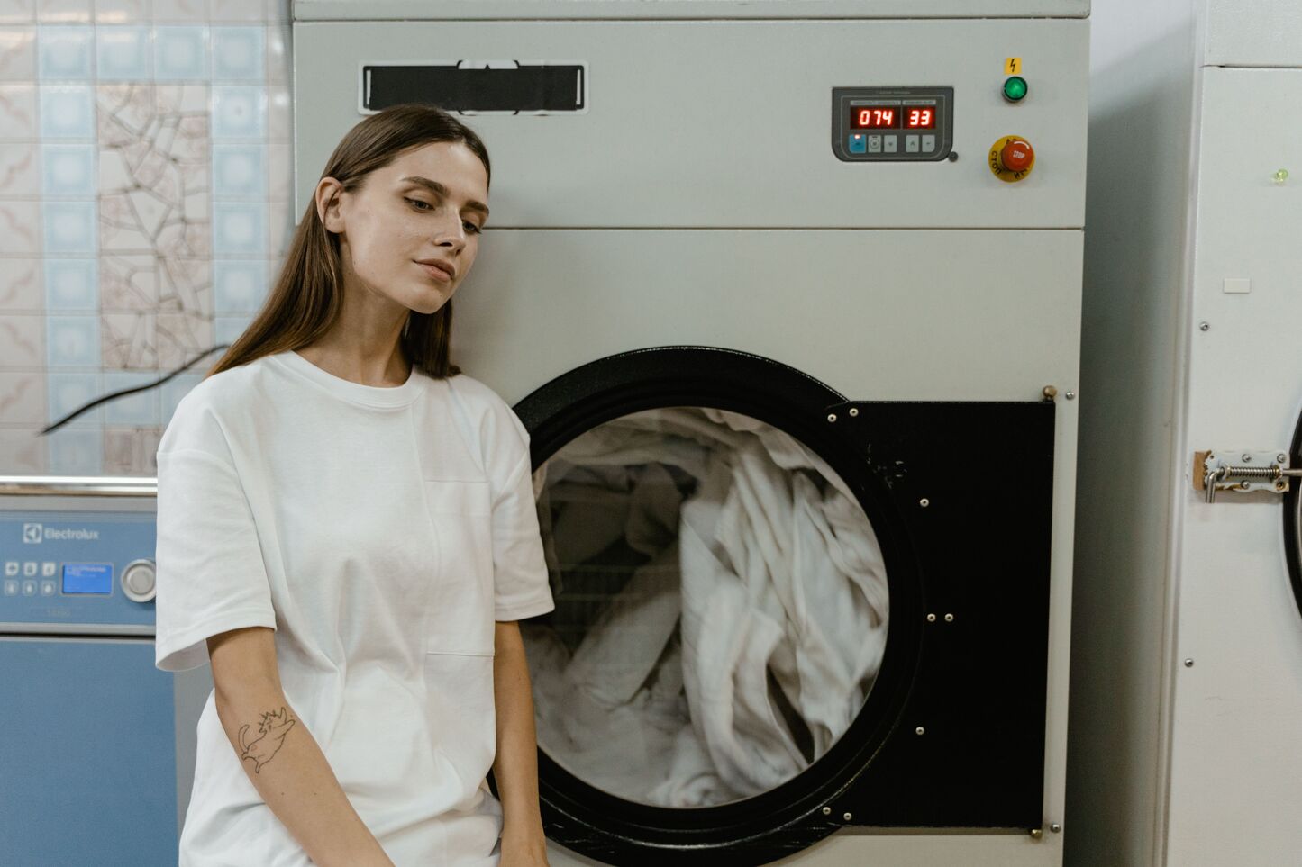 Compact laundry appliance